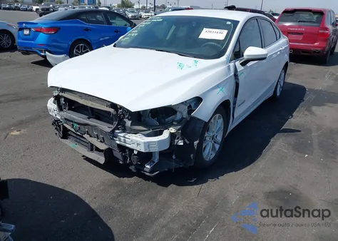 2019 Ford Fusion Hybrid Se z USA, uszkodzony, nr VIN 3FA6P0LU9KR148645